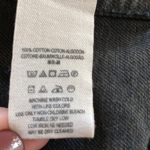 Free People Woman’s Black Distressed Denim Jacket With Removable Hoodie Size XS - Picture 4 of 12